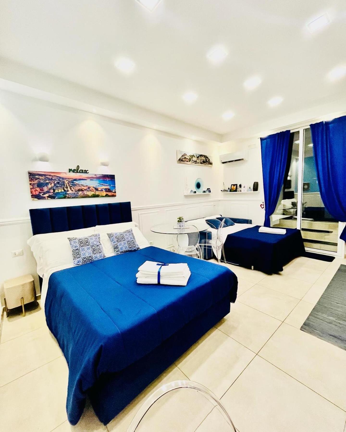 Donn'Anna Naples City Center Экстерьер фото