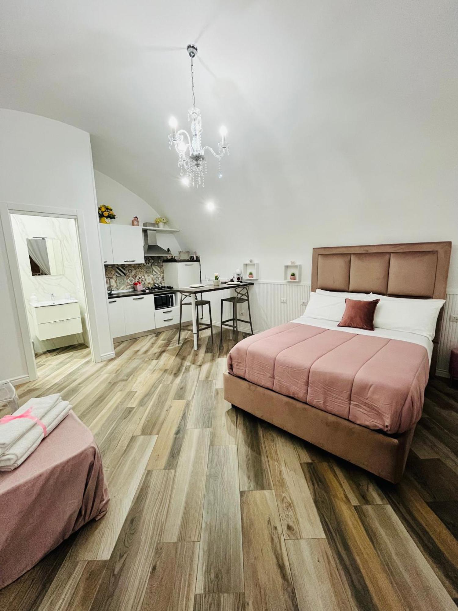 Donn'Anna Naples City Center Экстерьер фото