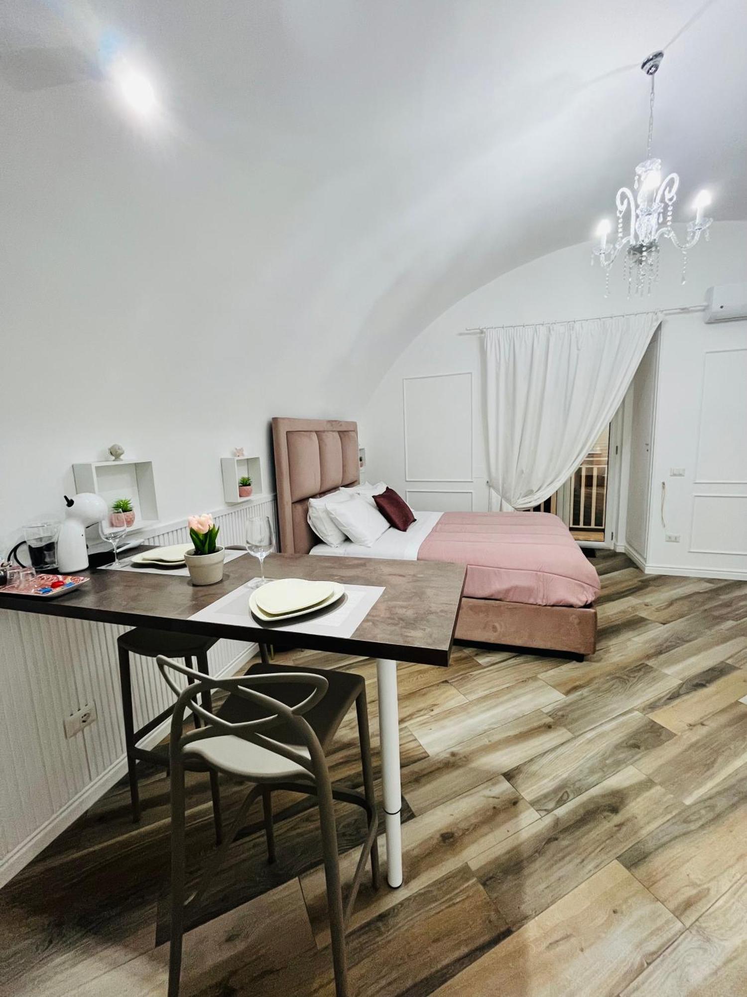 Donn'Anna Naples City Center Экстерьер фото