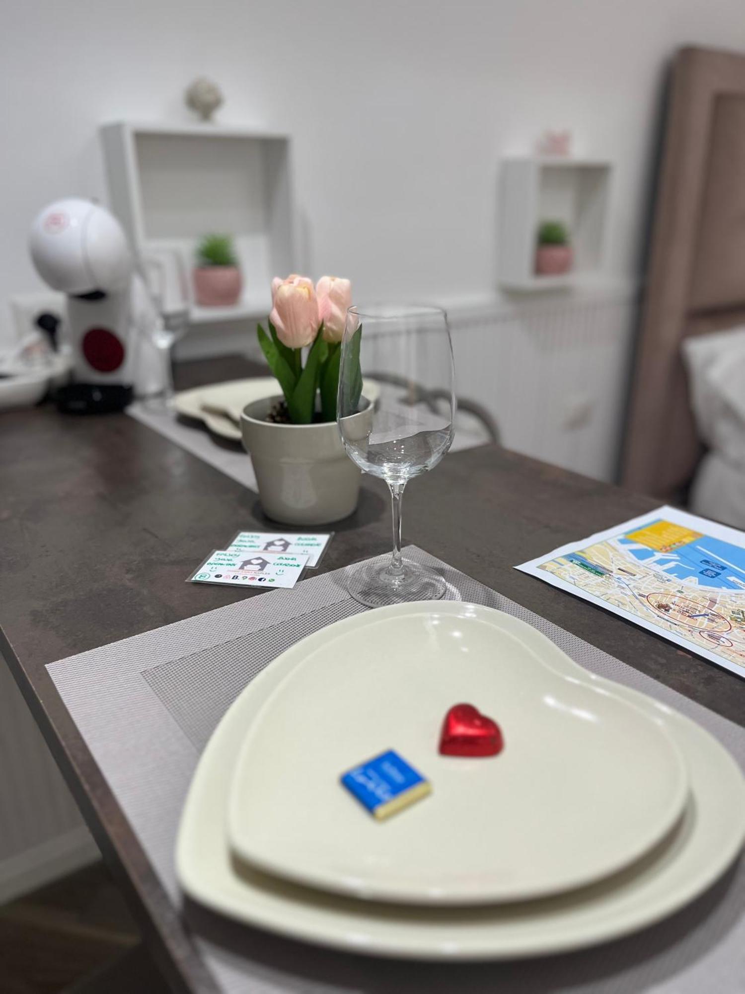 Donn'Anna Naples City Center Экстерьер фото