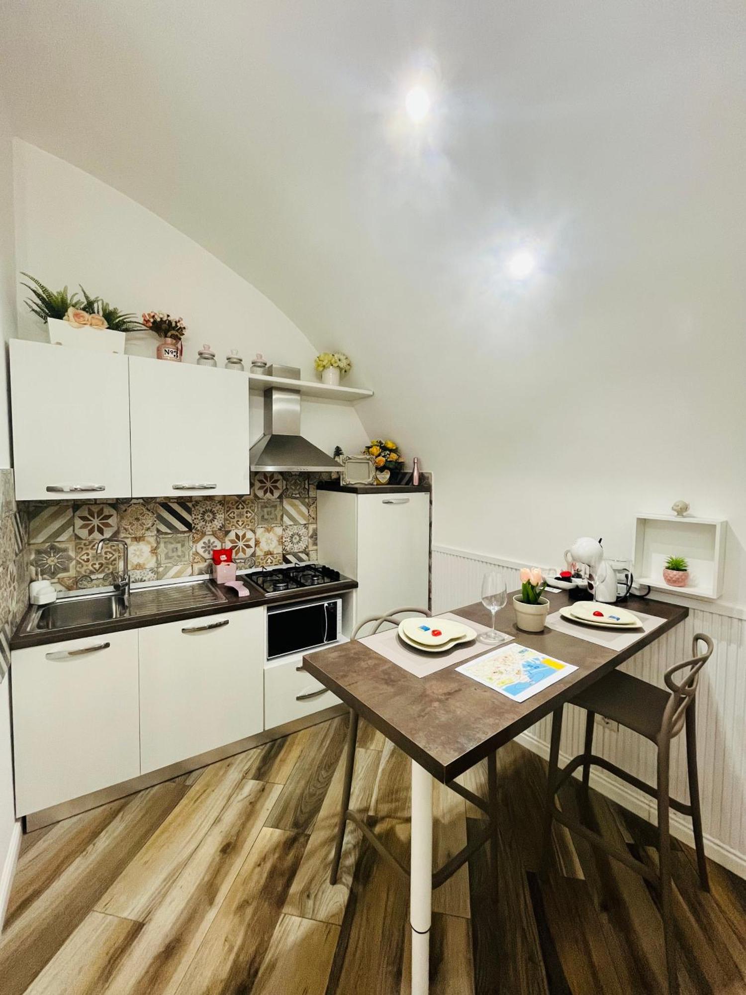 Donn'Anna Naples City Center Экстерьер фото